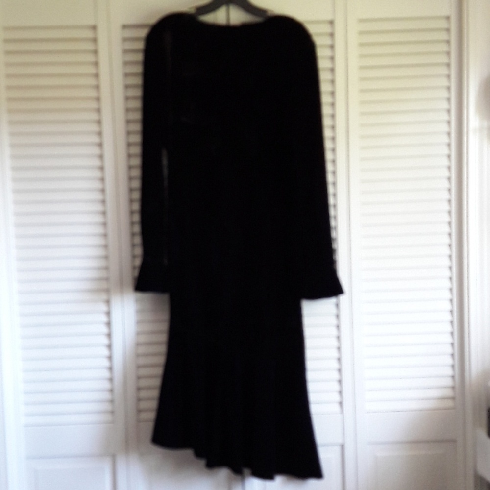 VELVET DRESS - Picture 2 of 7